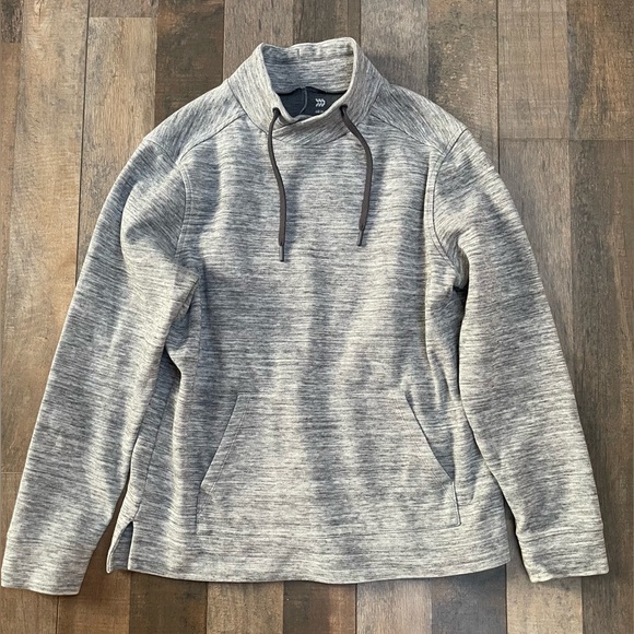 All In Motion pullover - Picture 1 of 3